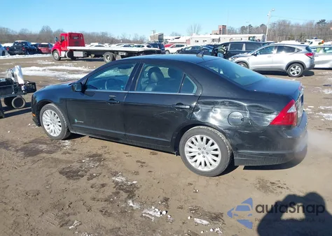 2011 Ford Fusion Hybrid z USA, uszkodzony, nr VIN 3FADP0L30BR170547